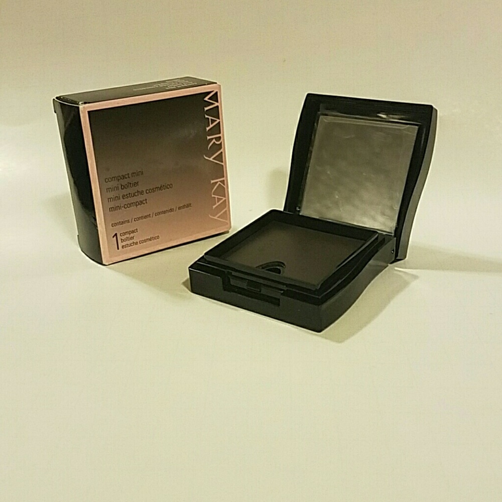 New Mary Kay Mirrored Compact Mini