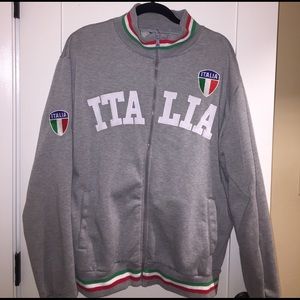 Men zip up sweatshirt.