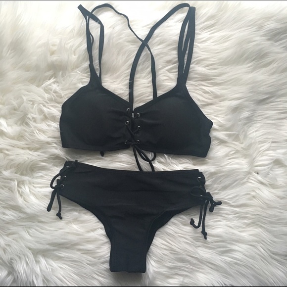 RESTOCKED 😍 Lace Up Black Bikini Set SPRING BREAK - Picture 4 of 4
