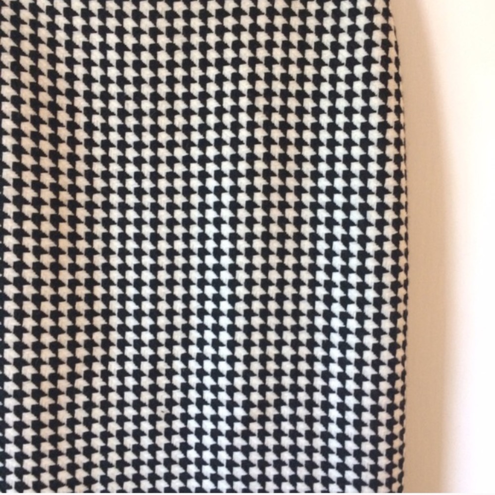 LOFT houndstooth pencil skirt size 4 - Picture 4 of 4