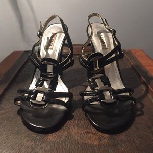 Black leather Alfani heels