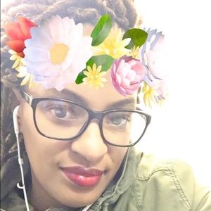 Meet your Posher, Iris