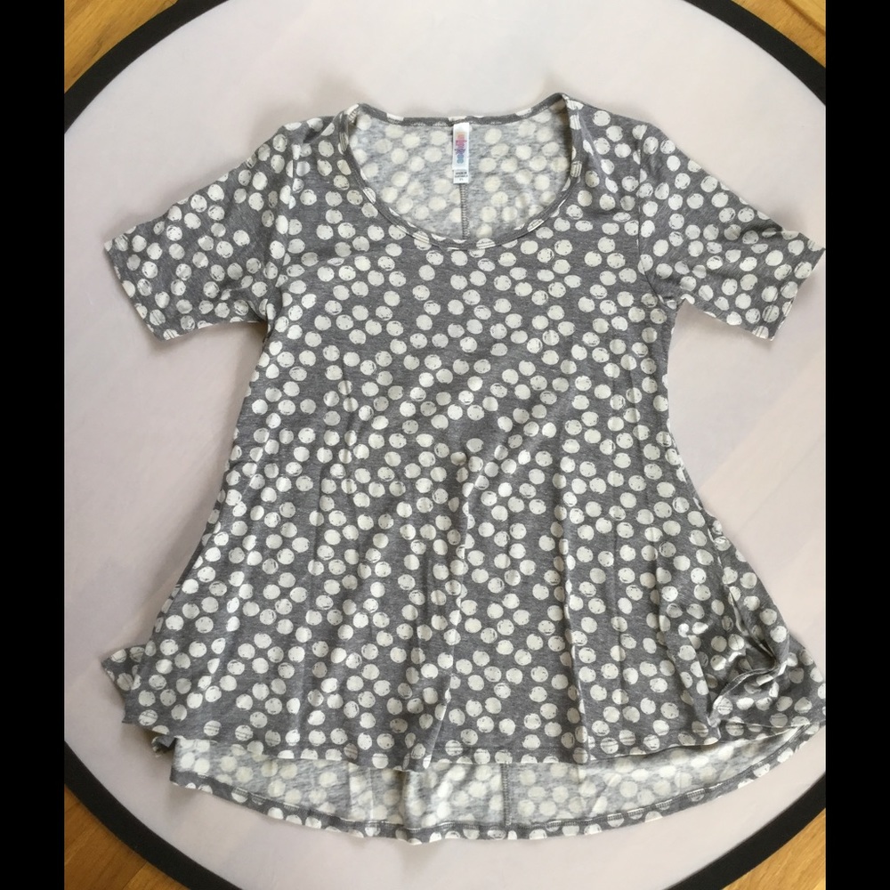 LuLaRoe Classic Tee NWOT