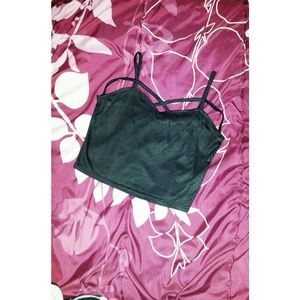 Black crop tank