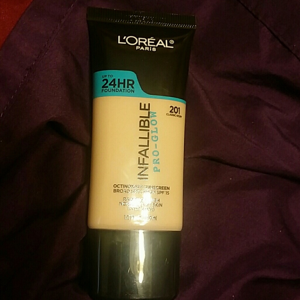 L'Oreal Infallible Pro Glow