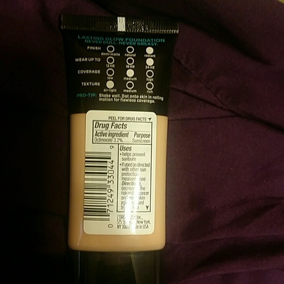 L'Oreal Infallible Pro Glow - Picture 2 of 4