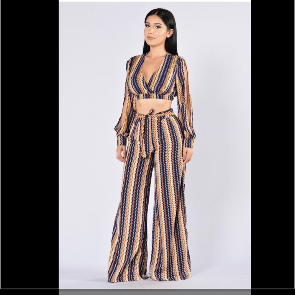 New with tags Fashion Nova set, Large