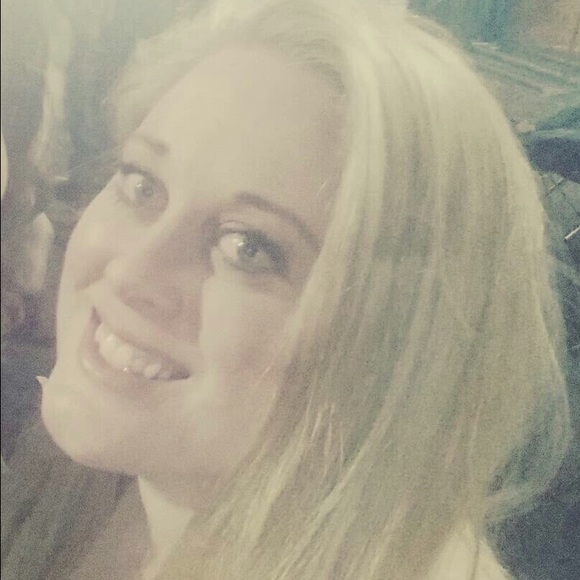 Meet your Posher, Samantha - Picture 2 of 2