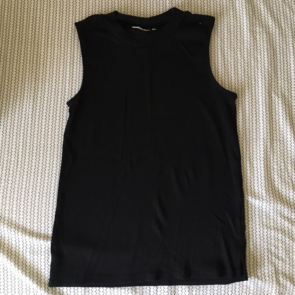 Tight fitted tee
