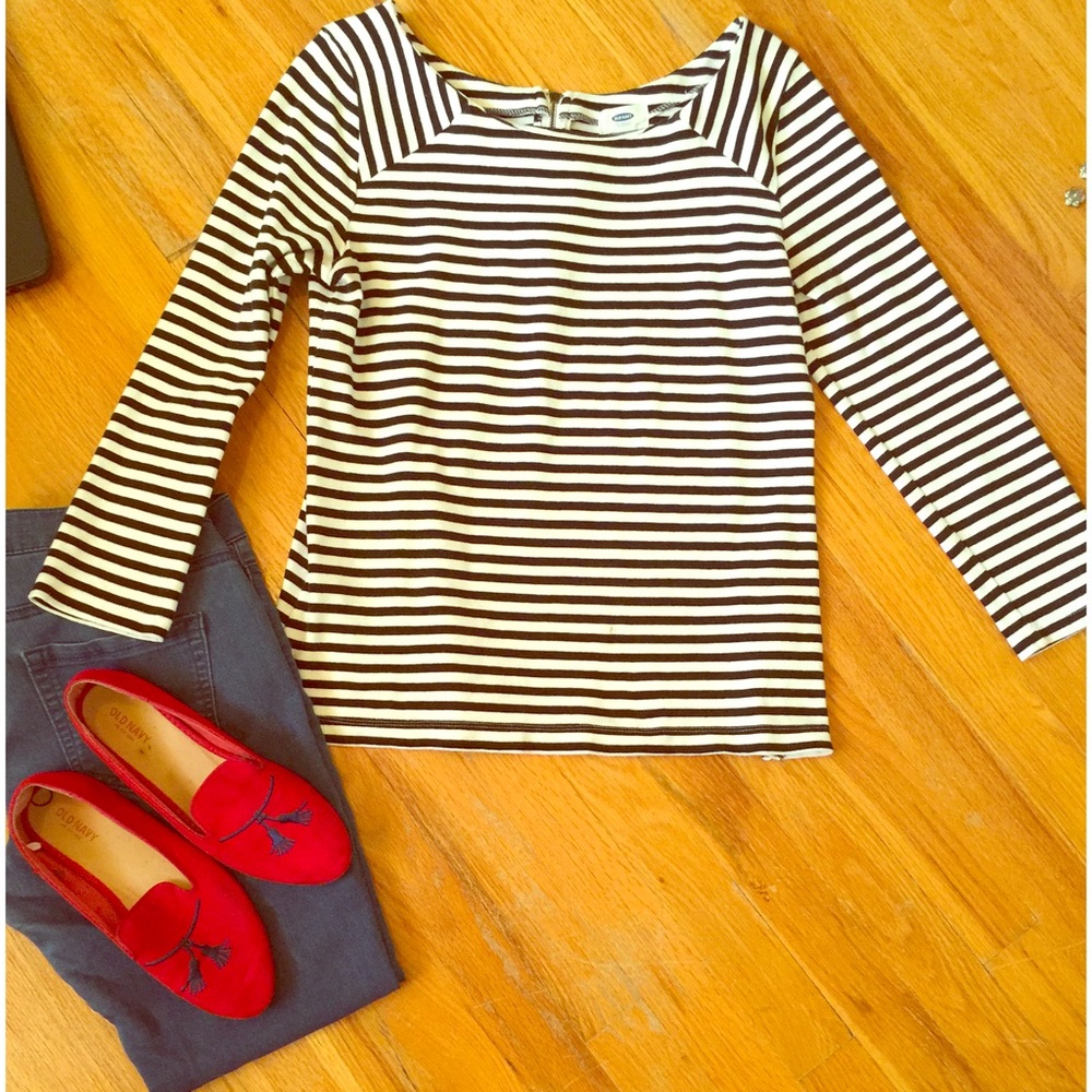 Black & white stripped top
