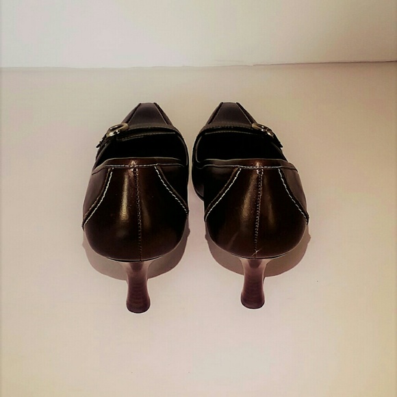 Joan & David Brown Leather Heels (Size 7M) - Picture 3 of 4