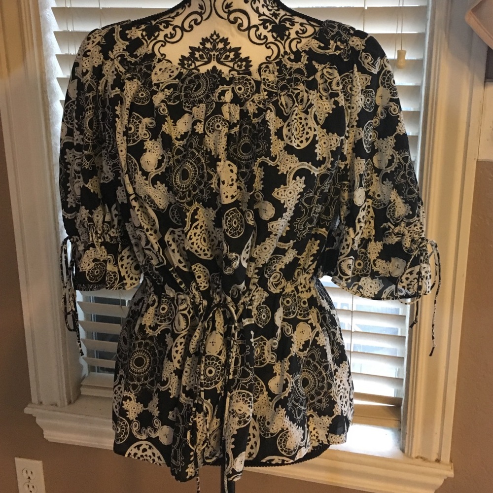 Cynthia Steffe Black & White Blouse