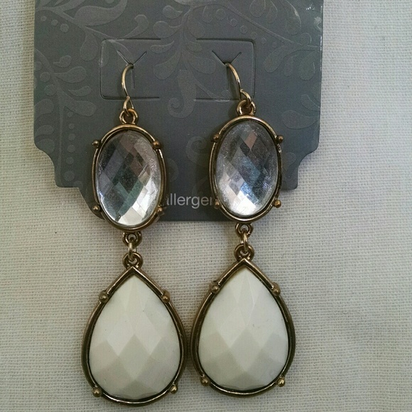 Beautiful cream Stone dangle antique-like earrings