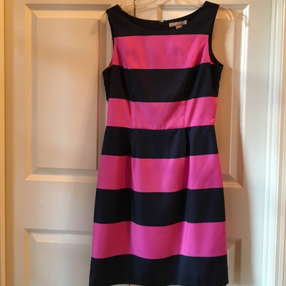 Banana Republic Dresses & Skirts - Banana Republic Pink and Navy striped dress.