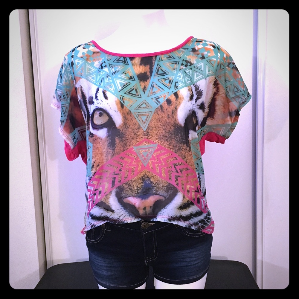 🎉2/$8 Tiger blouse top 🐯