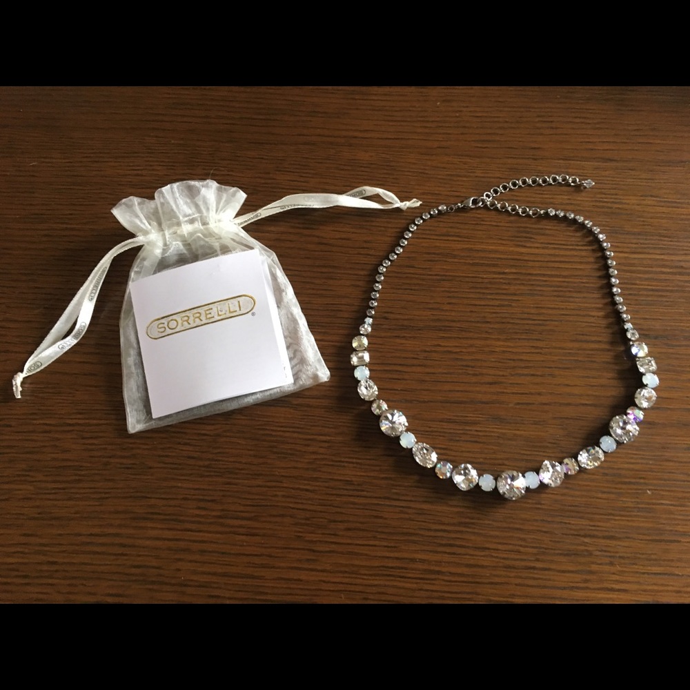 Beautiful handcrafted Sorelli necklace