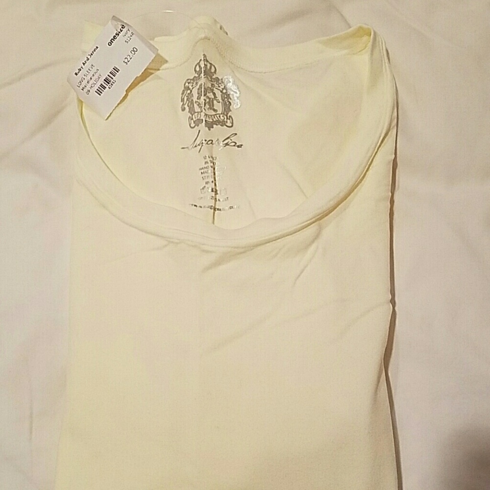 Stretchy fitted top by sugarlips