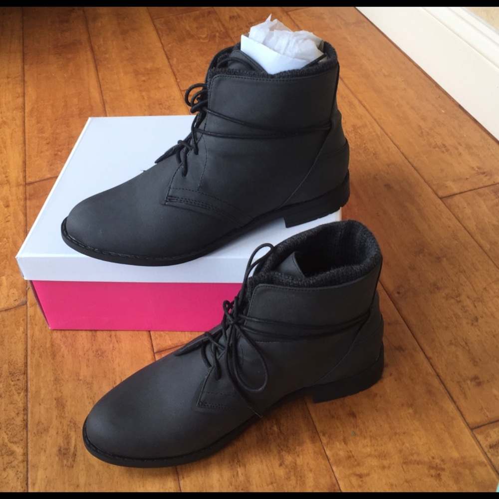 New in Box- Black Lace up boot
