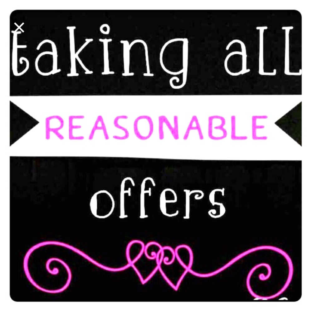 TAKING ALL REASONABLE OFFERS!!🎊