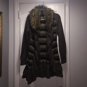 Long sweater jacket with faux fur collar