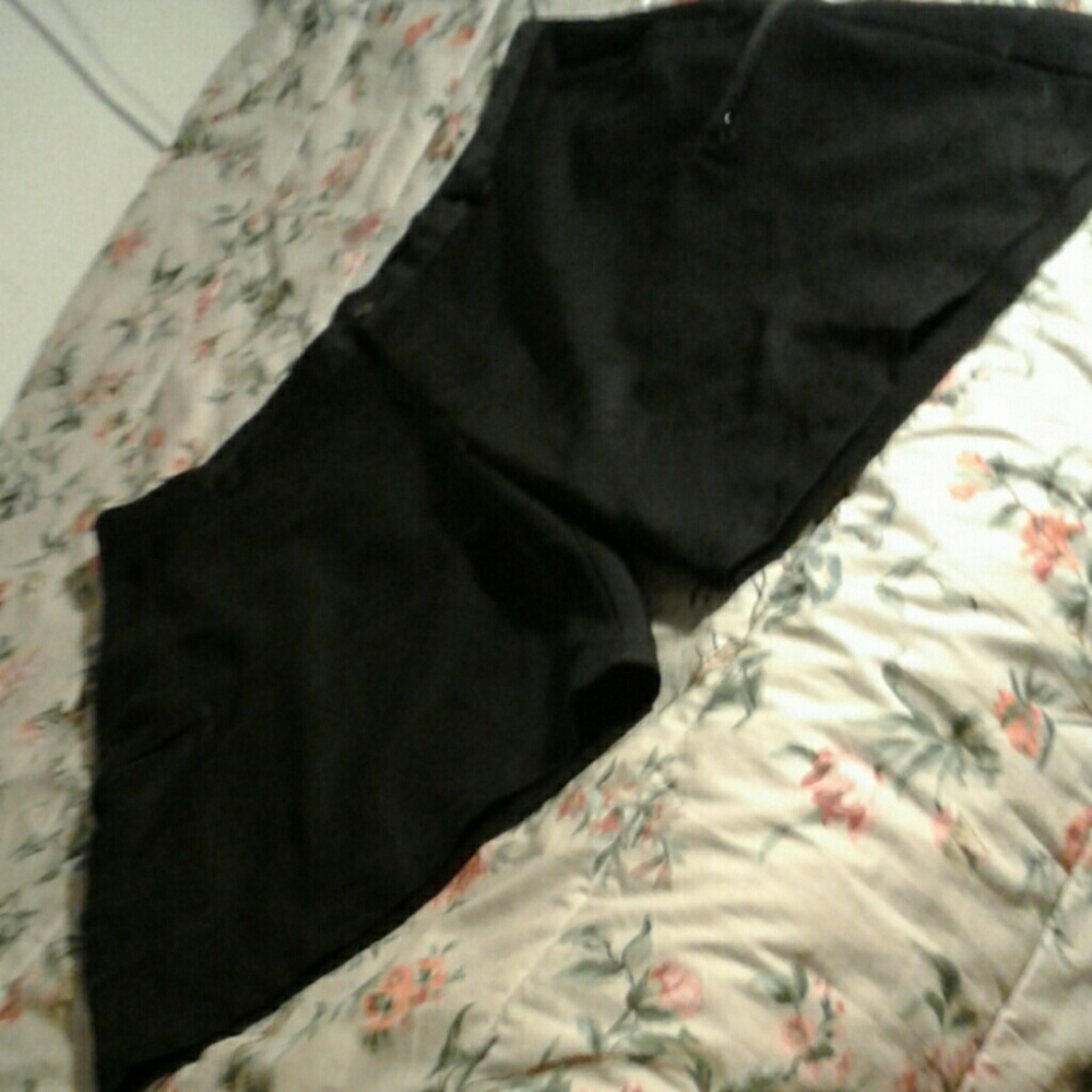 Black Izod F.X.G. Golf Shorts