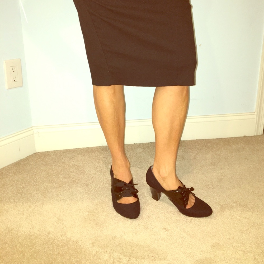 Oxford style work heel