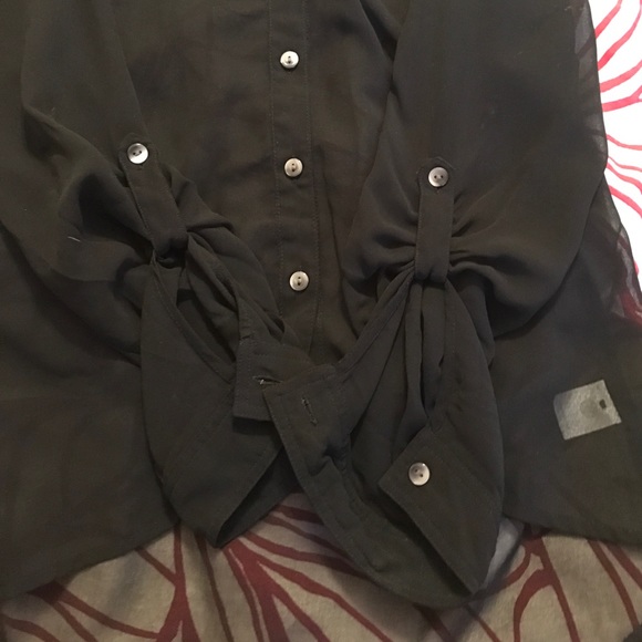 Halogen Sheer Button down - Picture 4 of 5