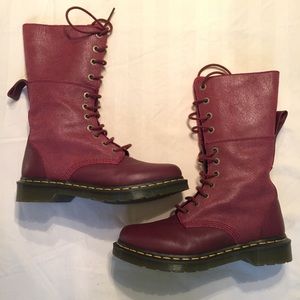 🎉SALE🎉 Dr. Martens red hazil Boots size 8