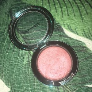LE MAC Alluring Aquatics Extra Dimension Blush