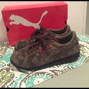 Puma camo sneakers. Size 8 1/2