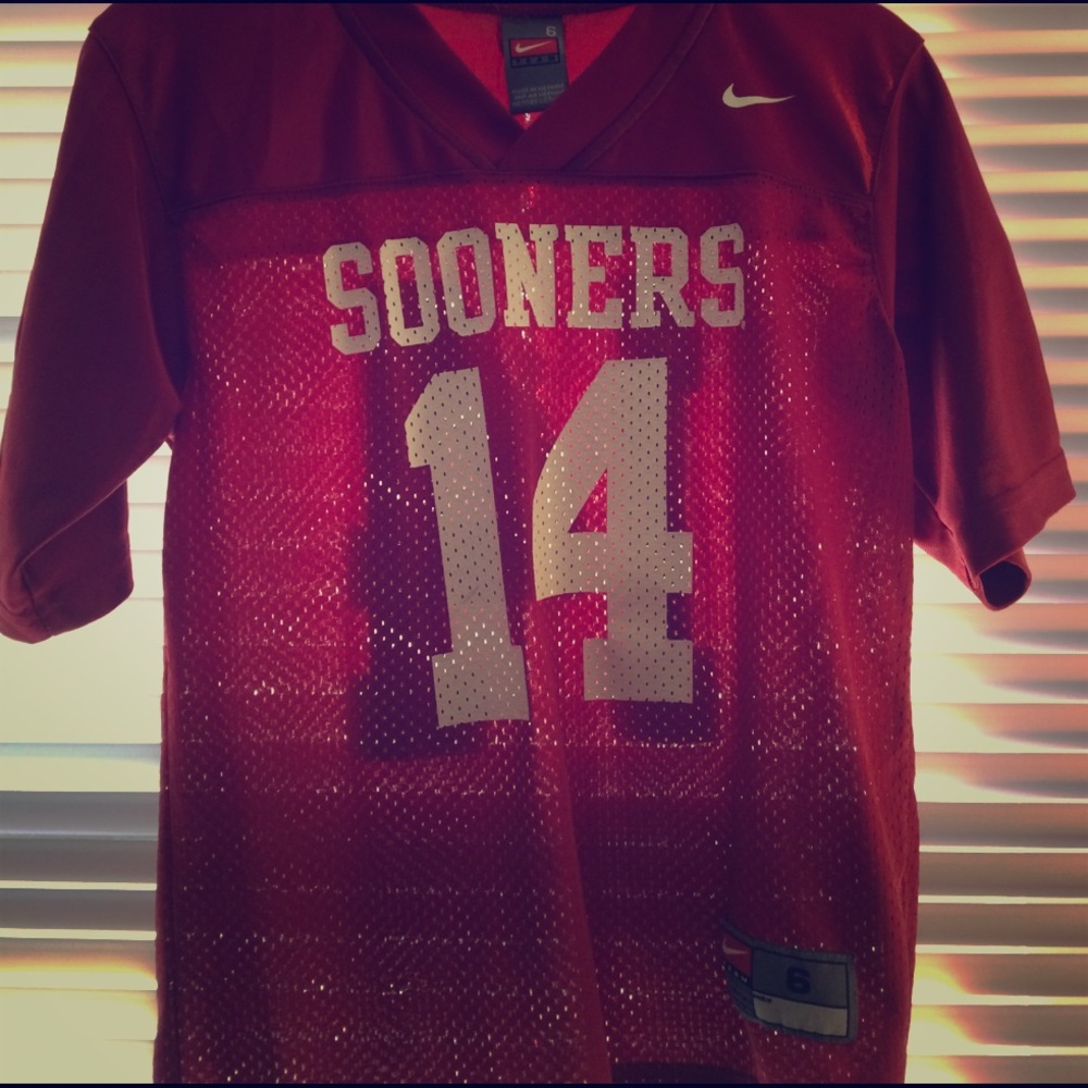 Nike boys size 6, OU college football jersey