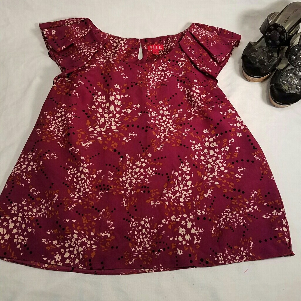 Elle silky red floral flowing blouse med euc