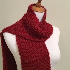 NWOT Hand-made Knit Scarf
