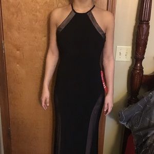 Gorgeous NWT evening gown full length