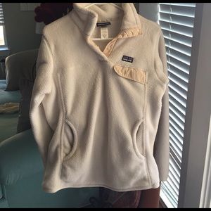 White pullover Patagonia
