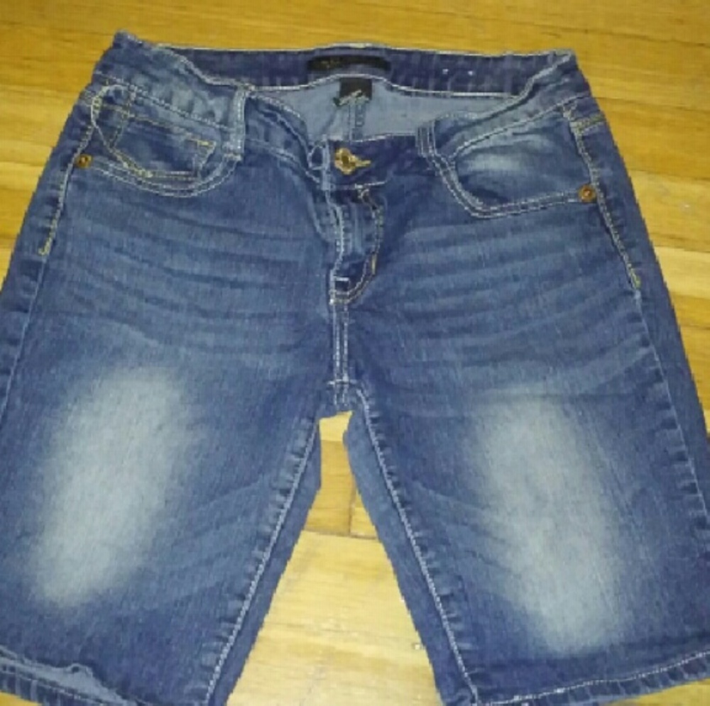 2 pairs Shorts