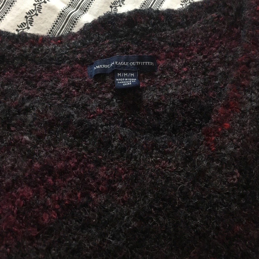 Medium American Eagle sweater