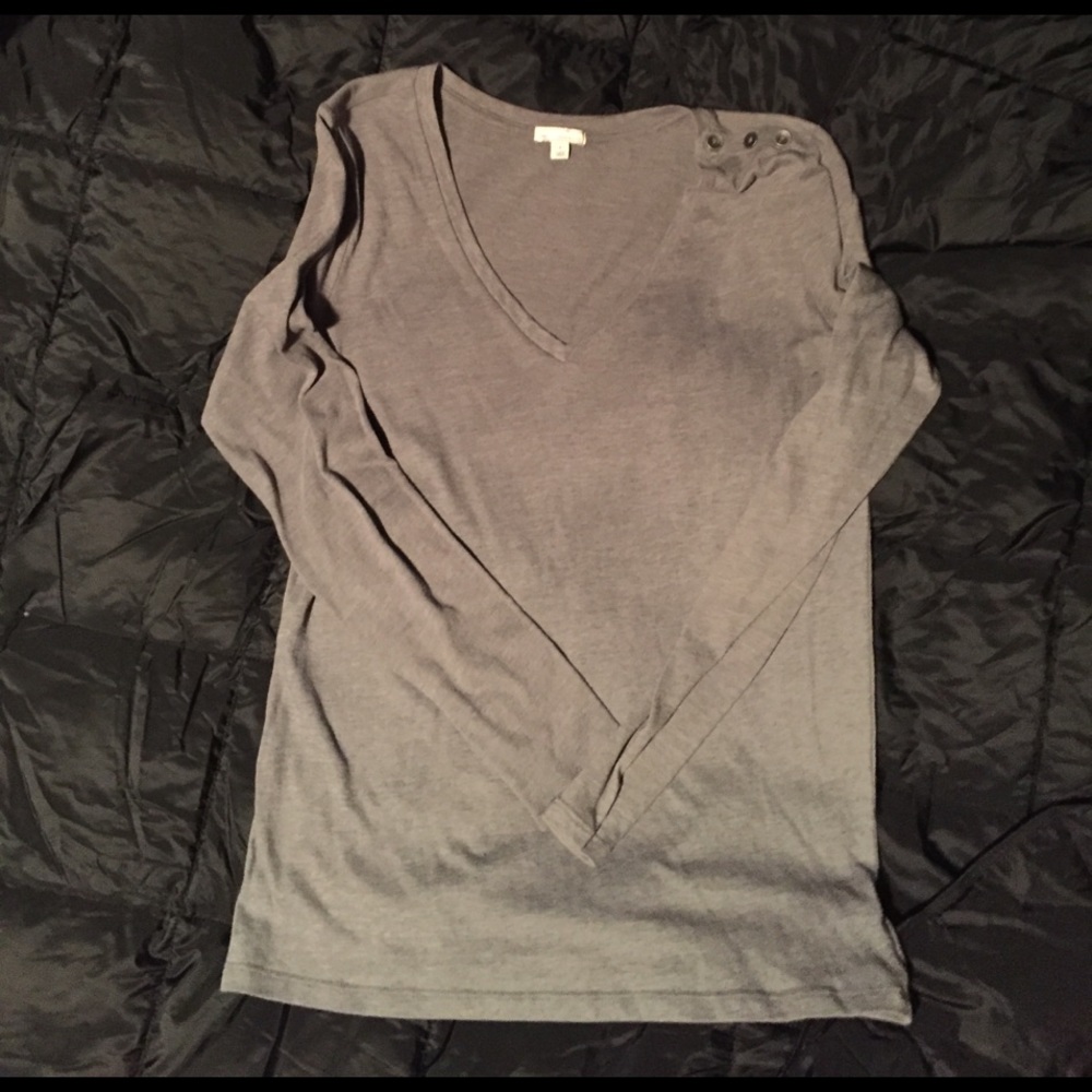 Grey tee!