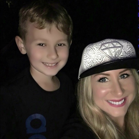 Meet your Posher, Ashley - Picture 7 of 8