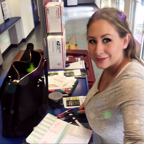 Meet your Posher, Ashley - Picture 8 of 8