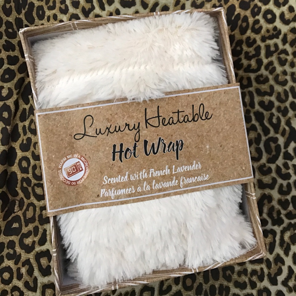 Hot Wrap Scarf NWT