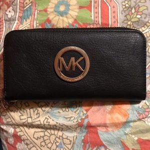 Micheal Kors wallet