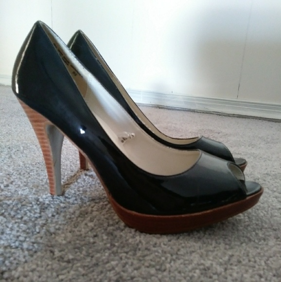 Heels - Picture 2 of 2