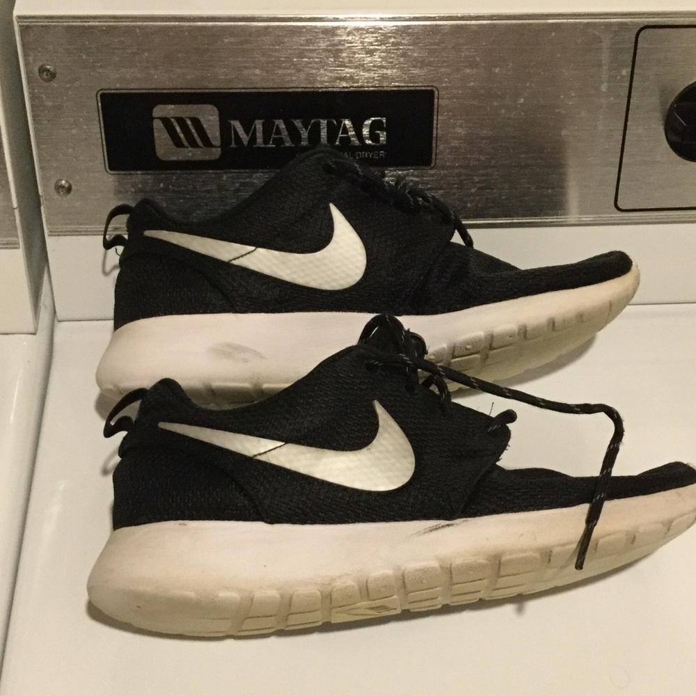 Women's Nike Roshe Run 7.5