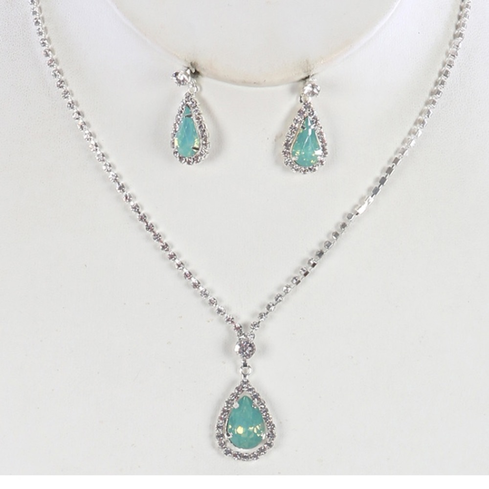 Turquoise rhinestone necklace and earring set