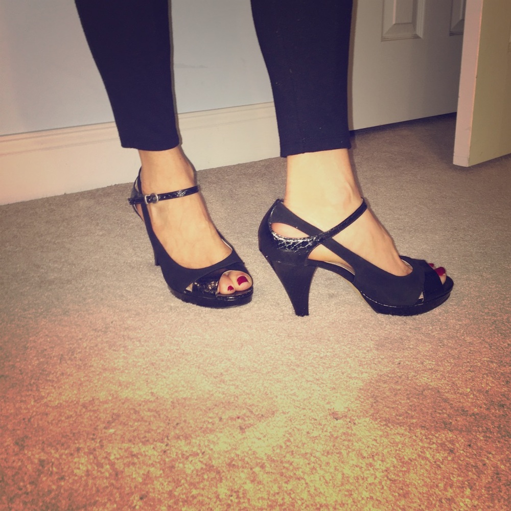 Franco sarto peep toe shoes