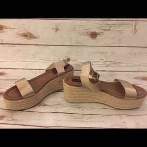 Hardly worn (maybe 3 times) Steve Madden