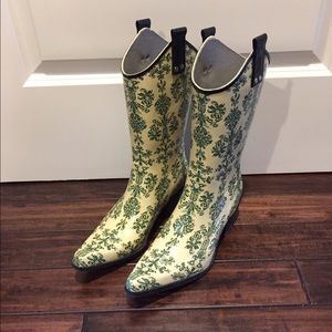 Waterproof cowboy boots