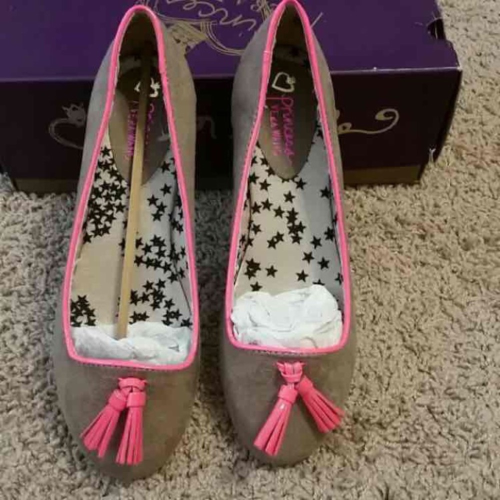 Vera wang flats