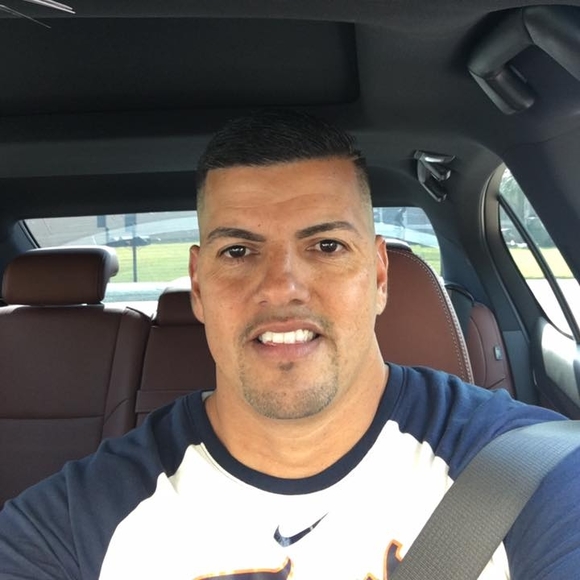 Meet your Posher, Andres - Picture 1 of 1